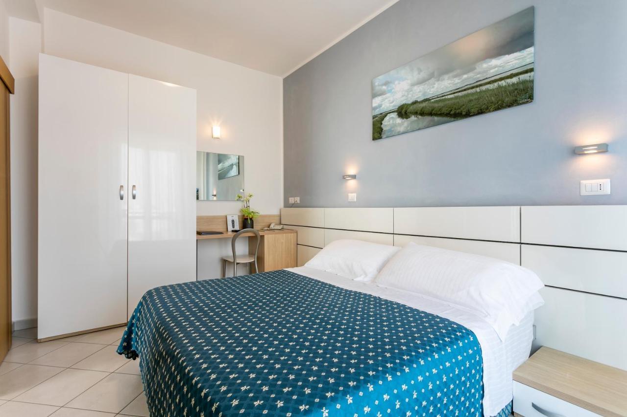 Hotel Baya - In Centro, Sul Mare Мілано-Маріттіма Екстер'єр фото