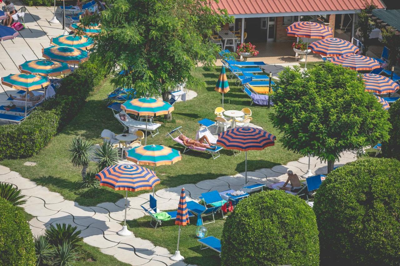Hotel Baya - In Centro, Sul Mare Мілано-Маріттіма Екстер'єр фото