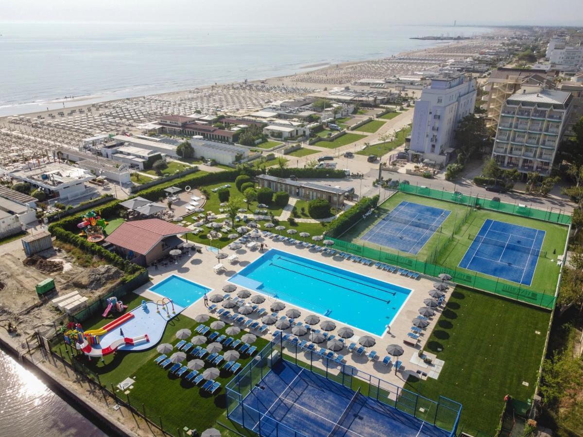 Hotel Baya - In Centro, Sul Mare Мілано-Маріттіма Екстер'єр фото