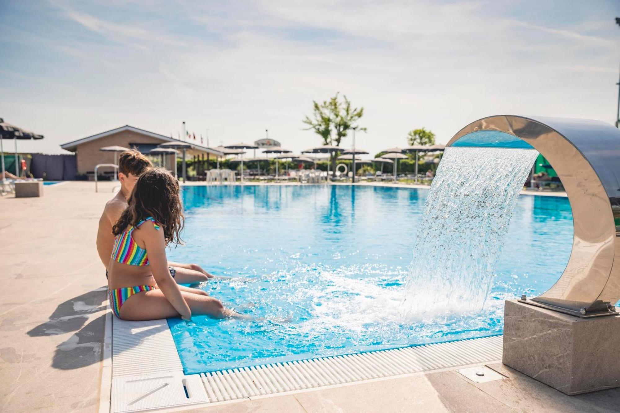 Hotel Baya - In Centro, Sul Mare Мілано-Маріттіма Екстер'єр фото