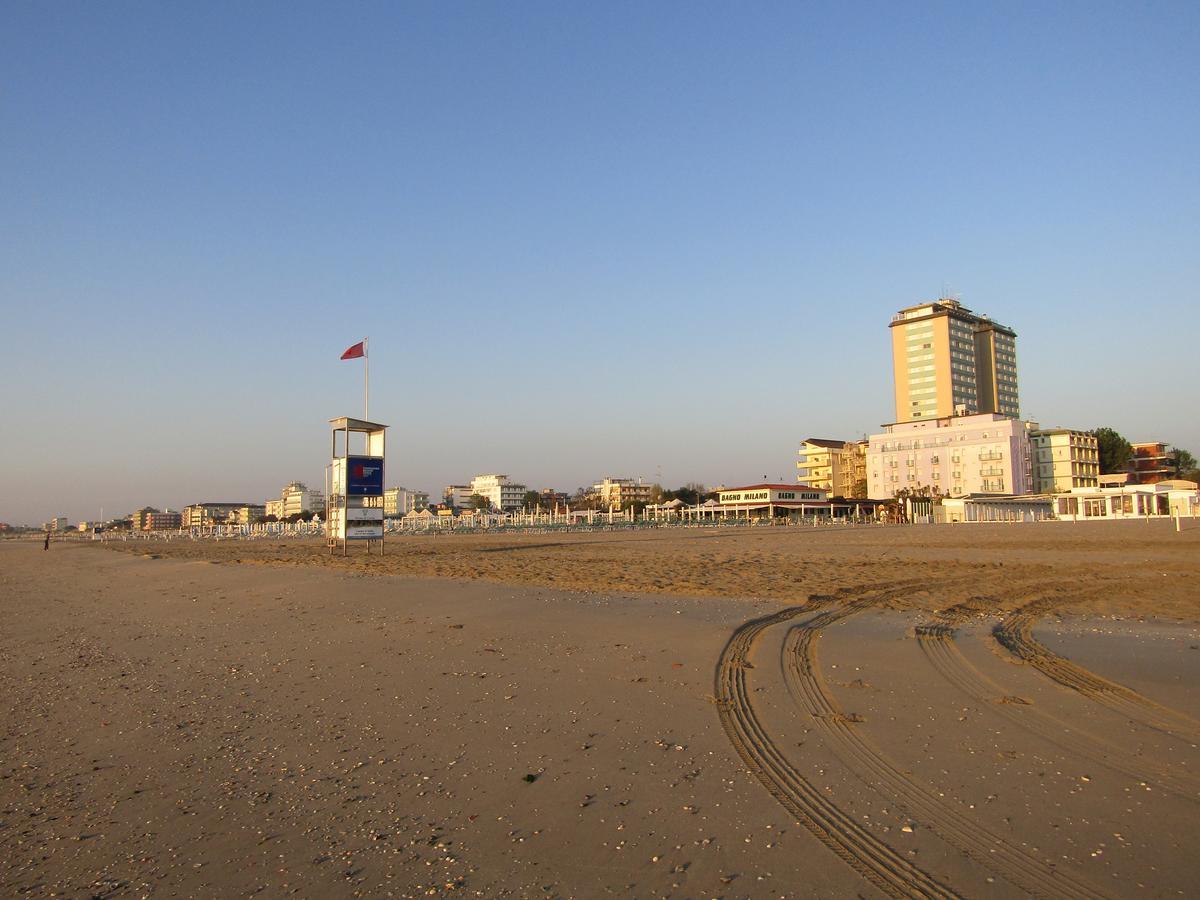 Hotel Baya - In Centro, Sul Mare Мілано-Маріттіма Екстер'єр фото